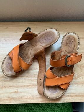 Børn Leather Criss-Cross Buckle Slides – Size 10